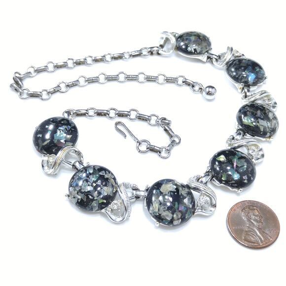 Coro Lucite Confetti Necklace, Gray Lucite & Silver Tone, 1950s Vintage Jewelry - Picture 3 of 10